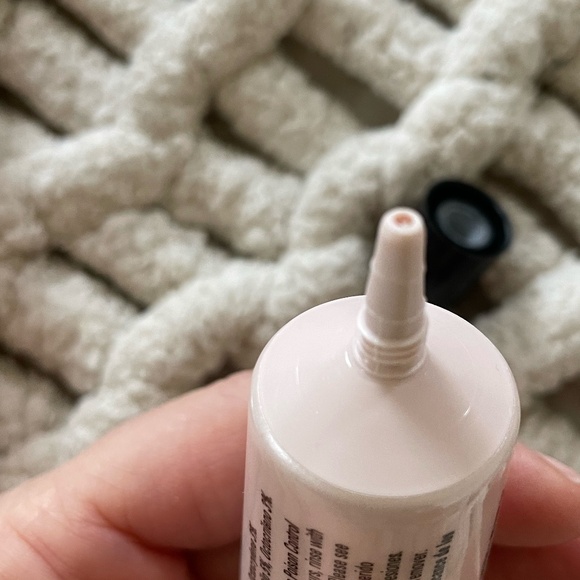 MARY KAY FOUNDATION PRIMER SUNSCREEN BROAD SPECTRUM SPF 15 EXPIRED - Picture 6 of 7